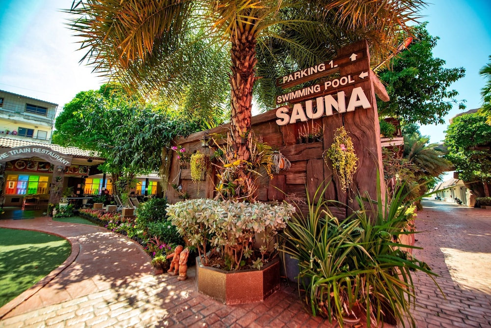 The Train Resort - Your Relaxing Resort with Large Pool & Jacuzzi — Spa in Pattaya, Chonburi