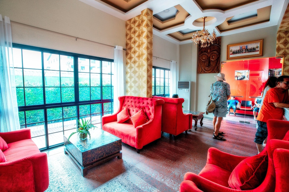 The Train Resort - Your Relaxing Resort with Large Pool & Jacuzzi — Hotel building in Pattaya, Chonburi