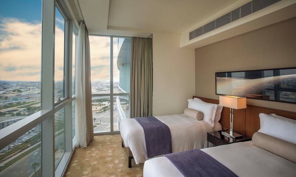 InterContinental Residence Suites Dubai Festival City by IHG — Hotel rooms in Dubai