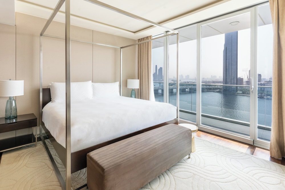 InterContinental Residence Suites Dubai Festival City by IHG — Hotel rooms in Dubai
