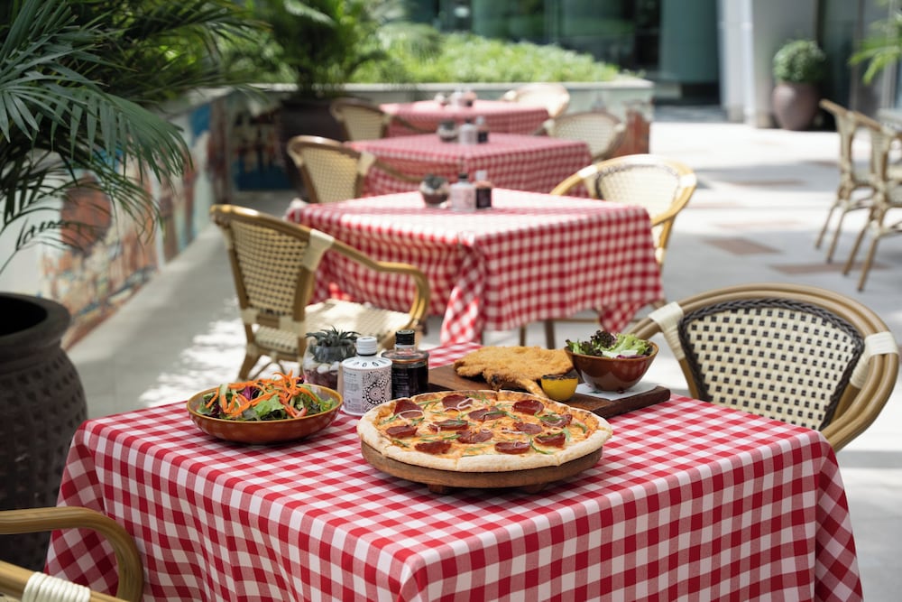 InterContinental Residence Suites Dubai Festival City by IHG — Restaurant & bars in Dubai