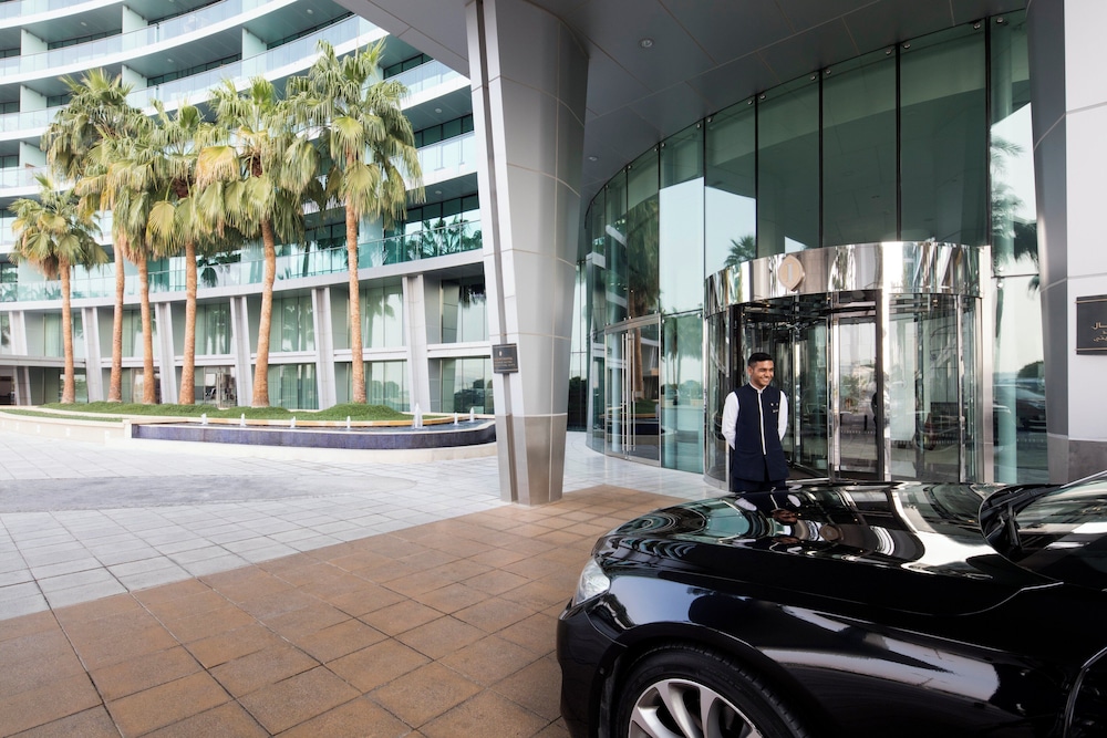 InterContinental Residence Suites Dubai Festival City by IHG — Hotel building in Dubai