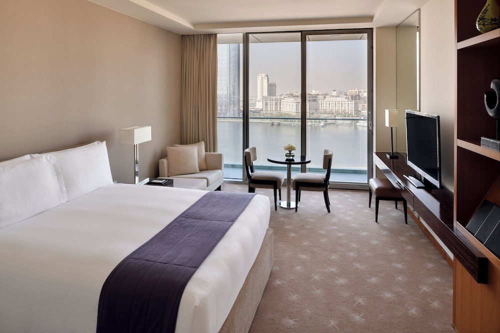 InterContinental Residence Suites Dubai Festival City by IHG — Hotel rooms in Dubai