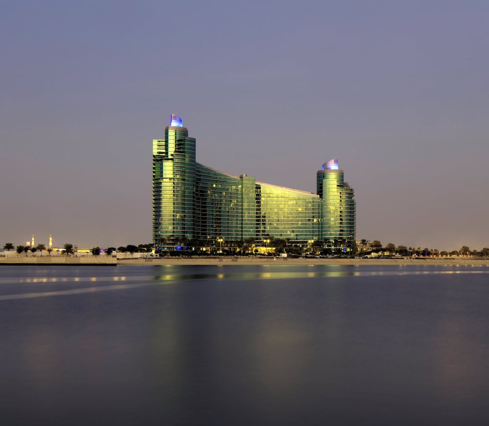 InterContinental Residence Suites Dubai Festival City by IHG — Hotel building in Dubai