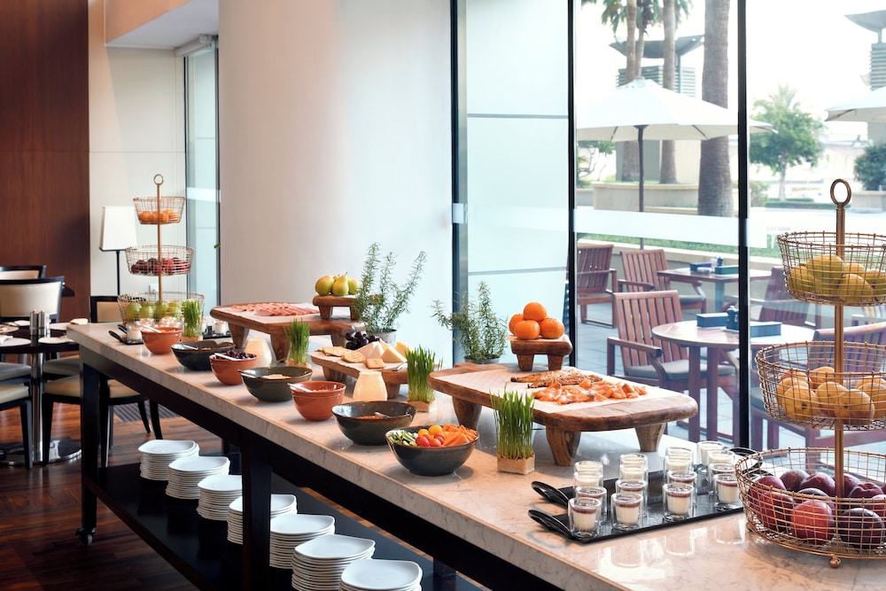 InterContinental Residence Suites Dubai Festival City by IHG — Restaurant & bars in Dubai