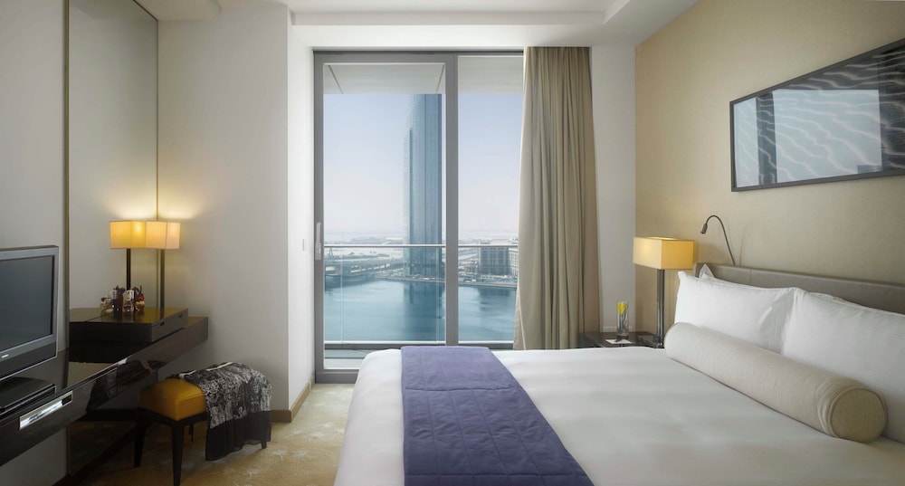 InterContinental Residence Suites Dubai Festival City by IHG — Hotel rooms in Dubai