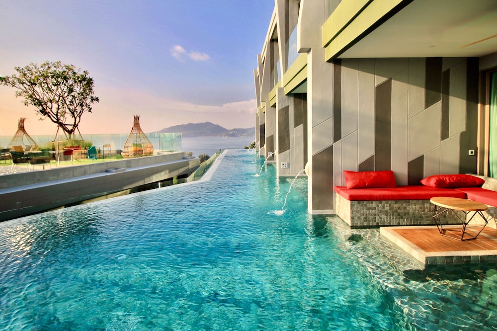 Crest Resort & Pool Villas — Patong Beach, Phuket Province