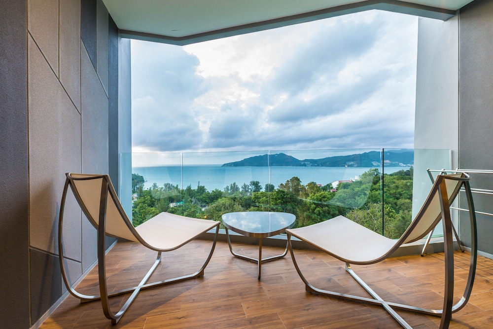 Crest Resort & Pool Villas — Patong Beach, Phuket Province