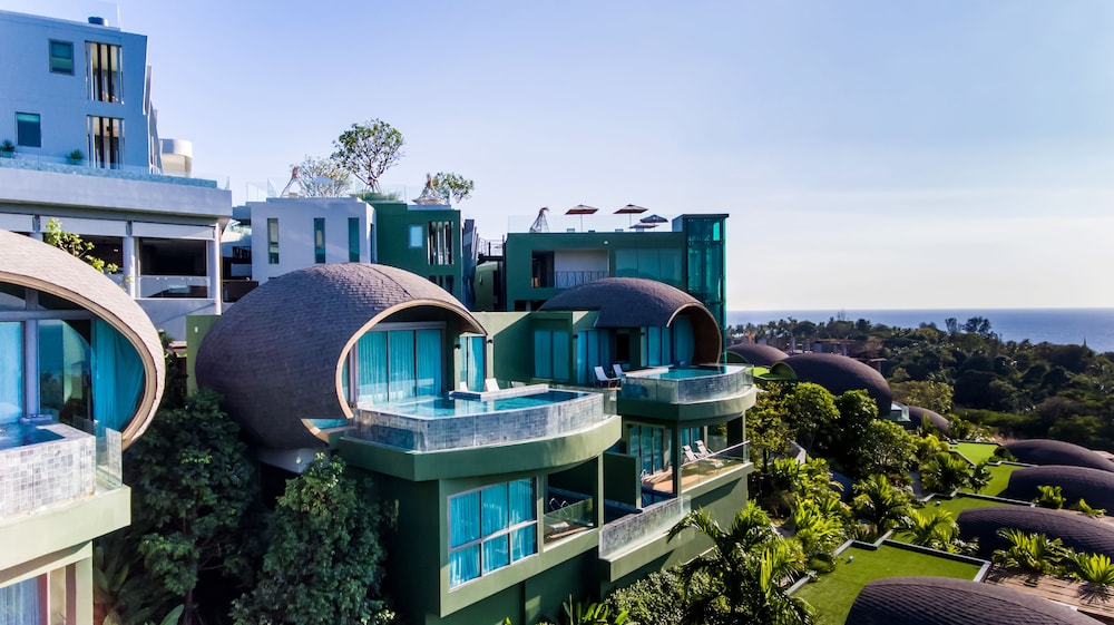 Crest Resort & Pool Villas — Patong Beach, Phuket Province