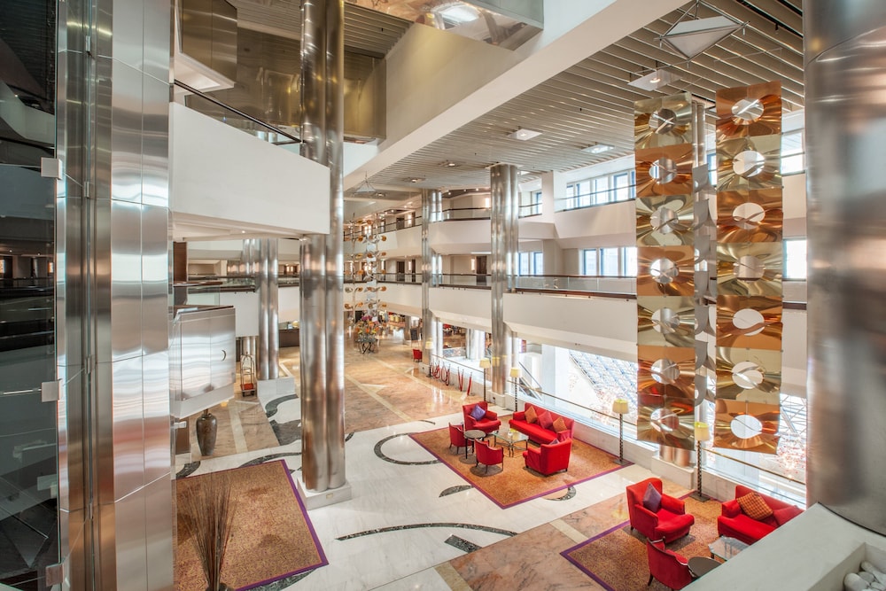 Crowne Plaza Dubai Deira by IHG — Hotel building in Dubai