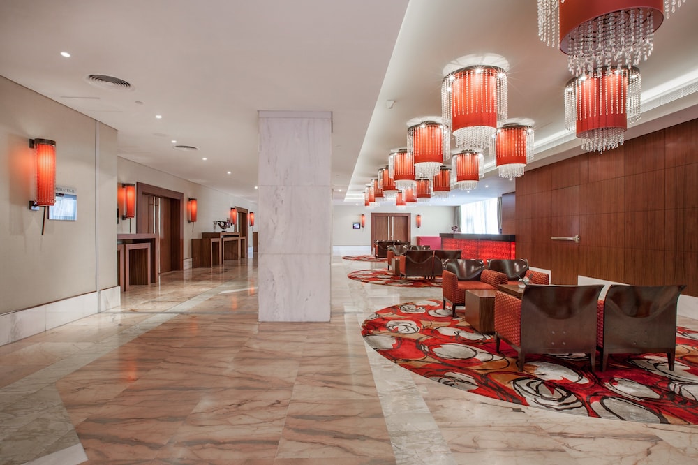 Crowne Plaza Dubai Deira by IHG — Restaurant & bars in Dubai