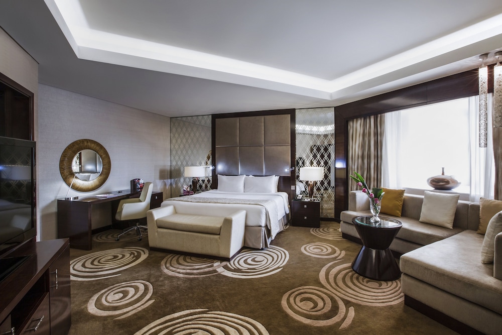 Crowne Plaza Dubai Deira by IHG — Hotel rooms in Dubai