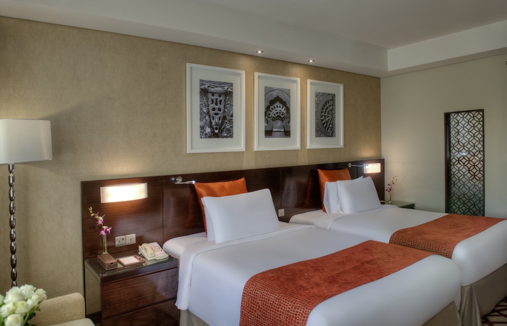 Crowne Plaza Dubai Deira by IHG — Hotel rooms in Dubai