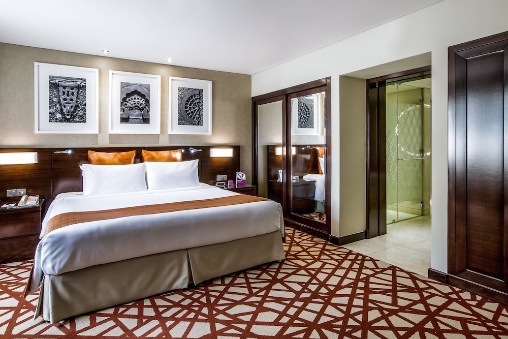 Crowne Plaza Dubai Deira by IHG — Hotel rooms in Dubai