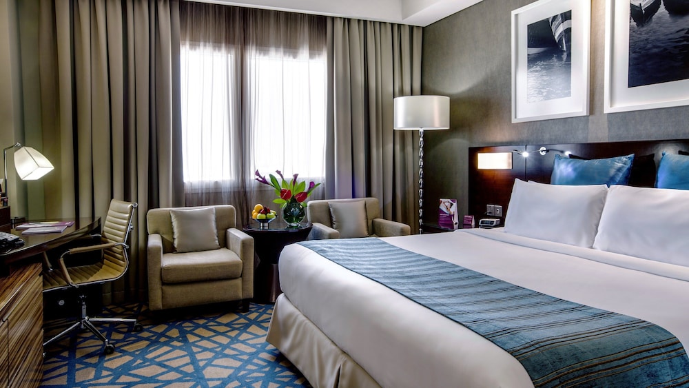 Crowne Plaza Dubai Deira by IHG — Hotel rooms in Dubai