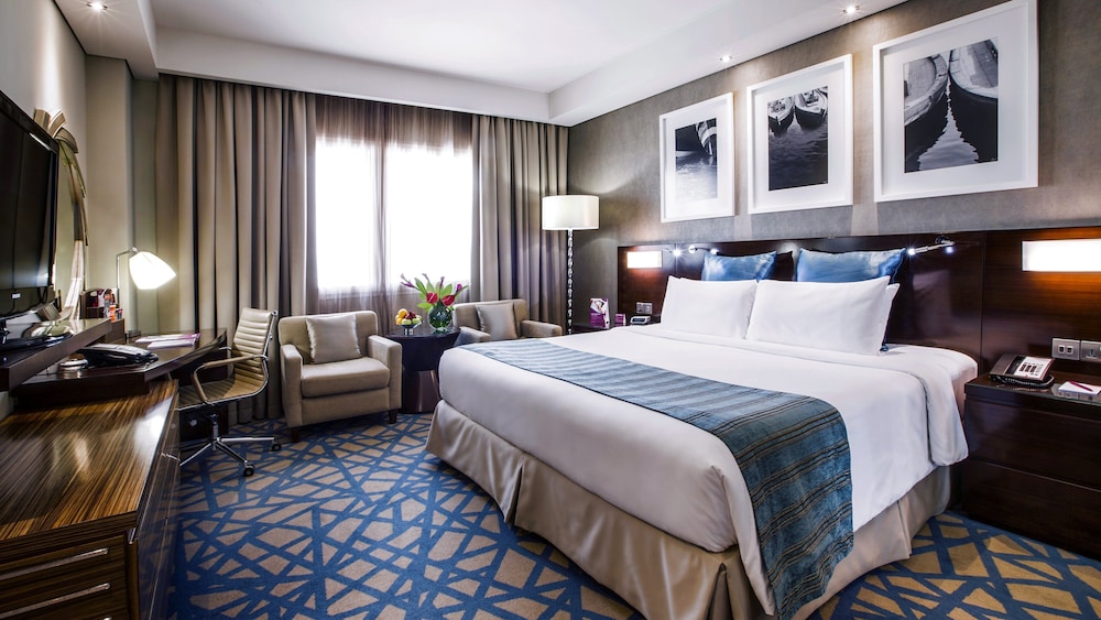 Crowne Plaza Dubai Deira by IHG — Hotel rooms in Dubai