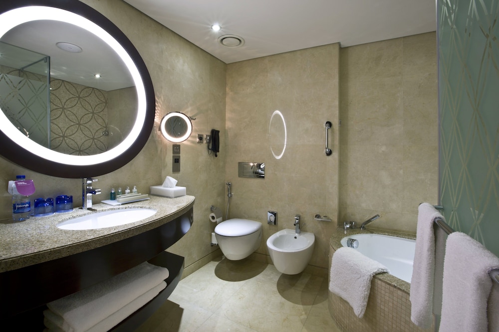 Crowne Plaza Dubai Deira by IHG — Hotel rooms in Dubai