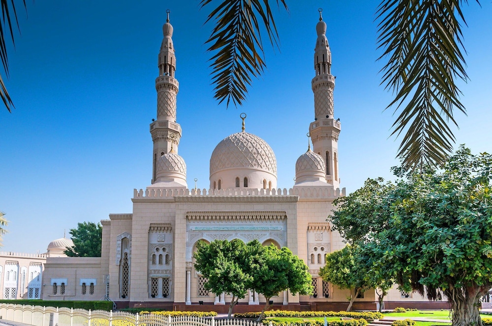 Crowne Plaza Dubai Deira by IHG — Attractions in the area in Dubai