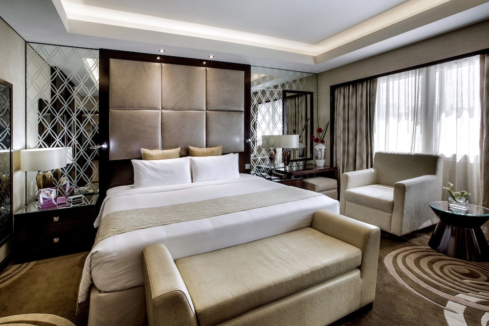 Crowne Plaza Dubai Deira by IHG — Hotel rooms in Dubai