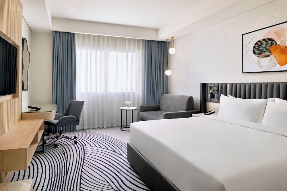 Crowne Plaza Dubai Deira by IHG — Hotel rooms in Dubai