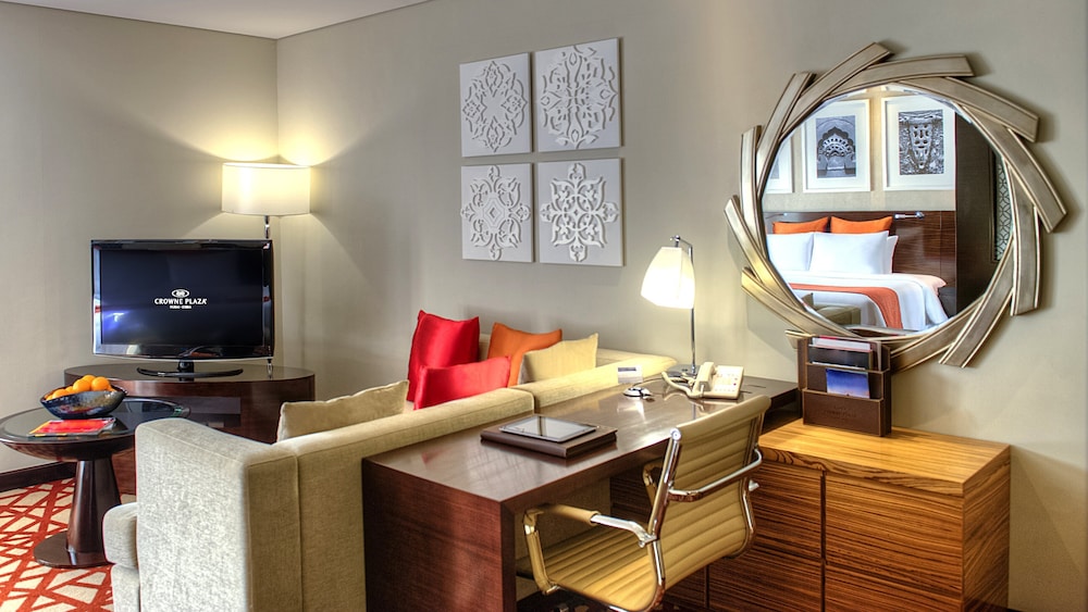 Crowne Plaza Dubai Deira by IHG — Hotel rooms in Dubai