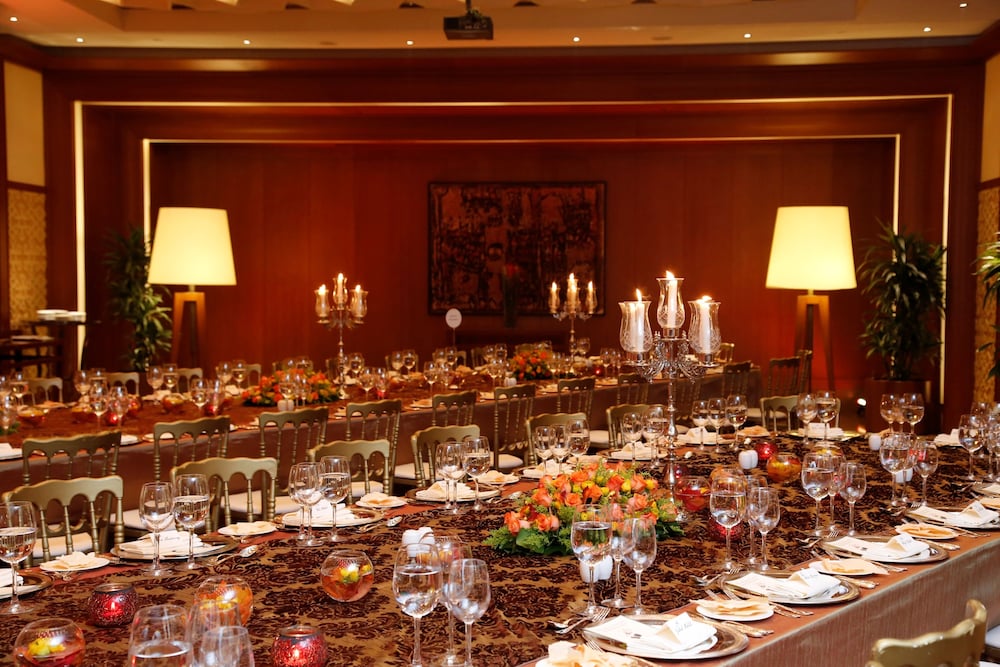 Divan Istanbul — Restaurant & bars in Istanbul, Istanbul