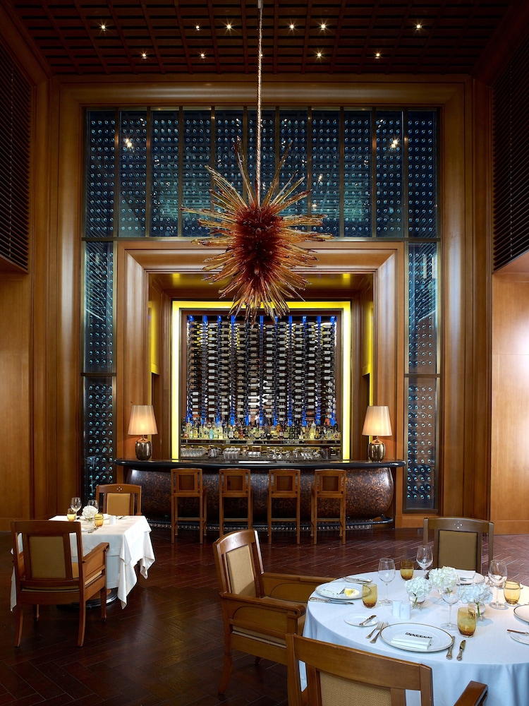 Divan Istanbul — Restaurant & bars in Istanbul, Istanbul