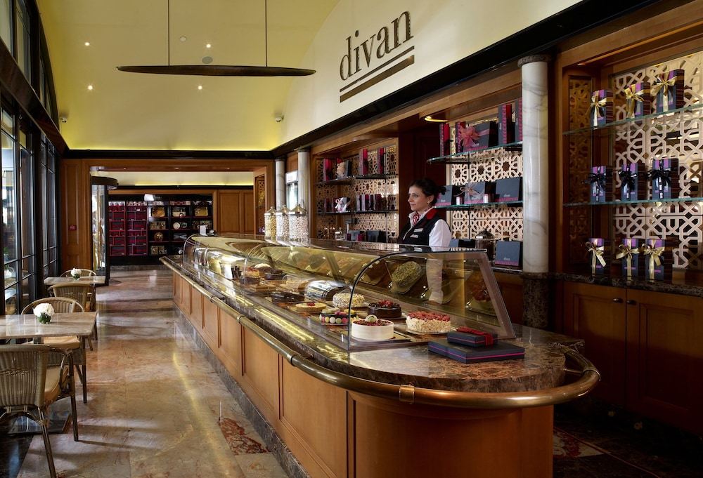 Divan Istanbul — Restaurant & bars in Istanbul, Istanbul