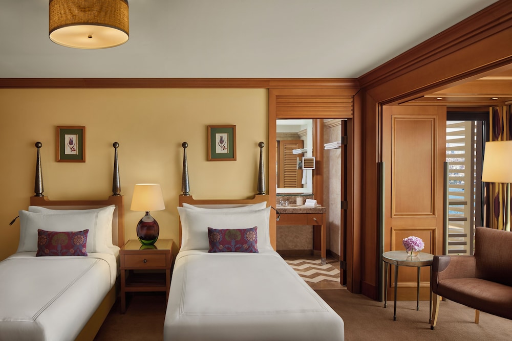 Divan Istanbul — Hotel rooms in Istanbul, Istanbul