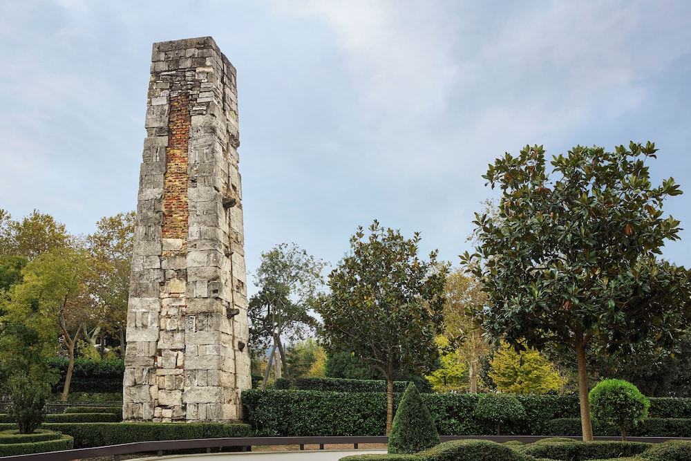 Divan Istanbul — Attractions in the area in Istanbul, Istanbul