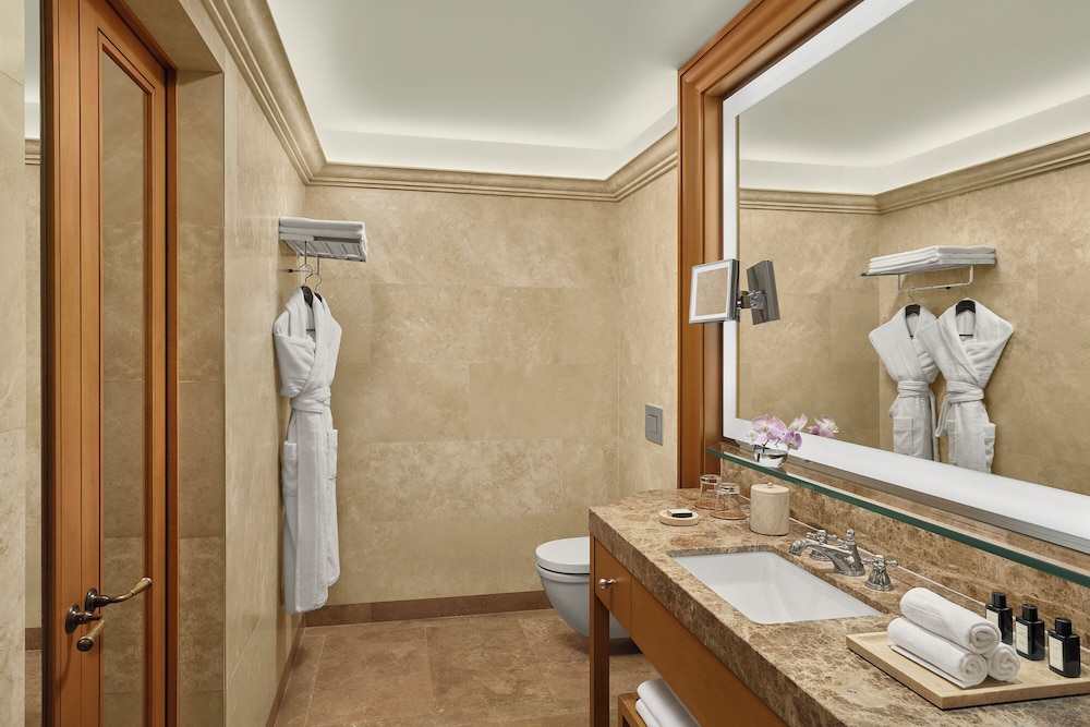 Divan Istanbul — Hotel rooms in Istanbul, Istanbul