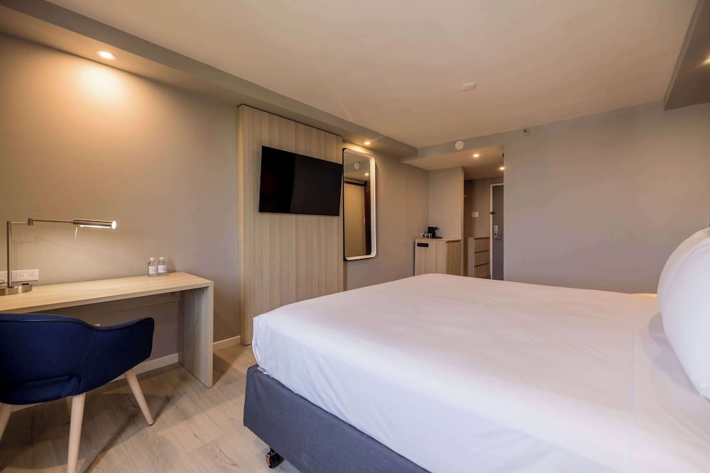 TRYP by Wyndham Aruba Adults Only Hotel — Hotel rooms in Noord, Aruba