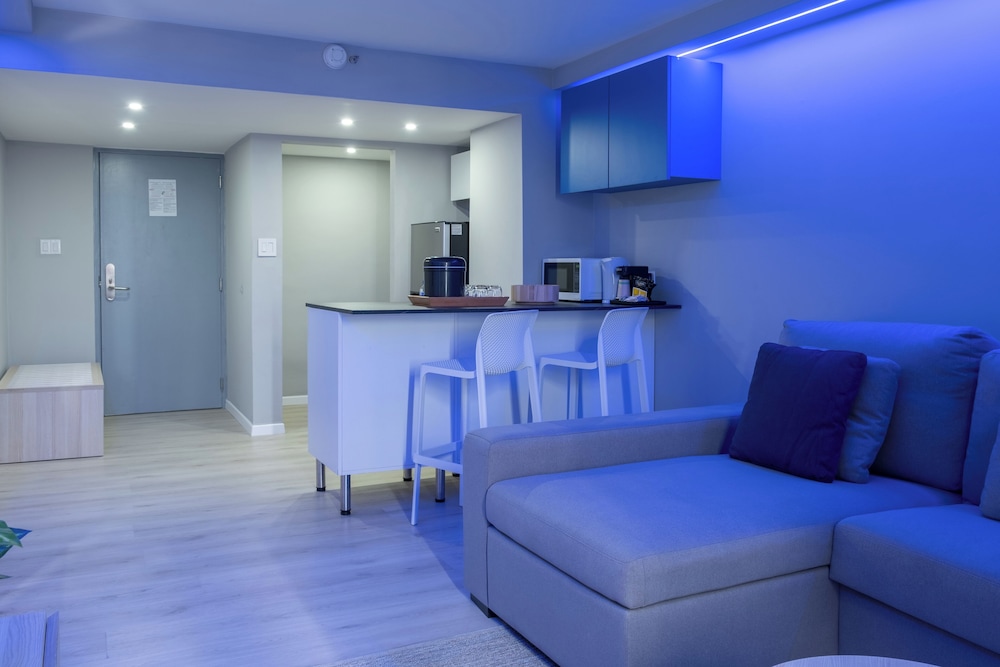 TRYP by Wyndham Aruba Adults Only Hotel — Hotel rooms in Noord, Aruba