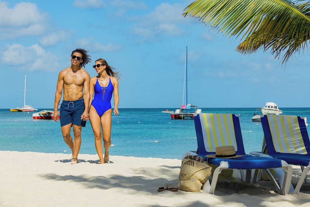 TRYP by Wyndham Aruba Adults Only Hotel — Beach in Noord, Aruba