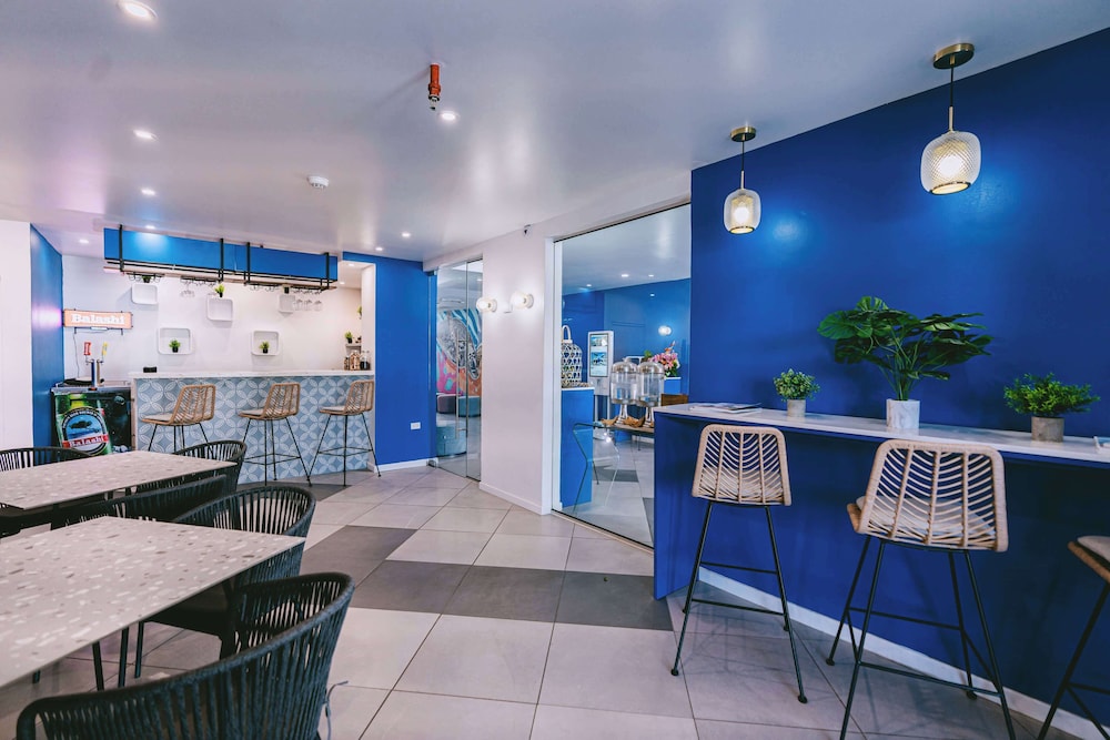 TRYP by Wyndham Aruba Adults Only Hotel — Restaurant & bars in Noord, Aruba