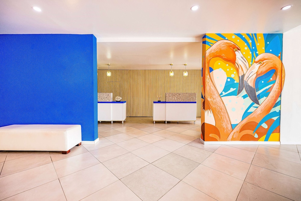 TRYP by Wyndham Aruba Adults Only Hotel — Hotel building in Noord, Aruba