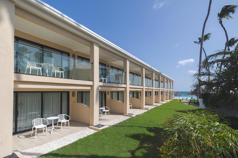 Divi Aruba All Inclusive — Hotel building in Oranjestad, Aruba