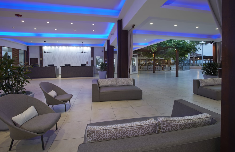 Divi Aruba All Inclusive — Hotel building in Oranjestad, Aruba