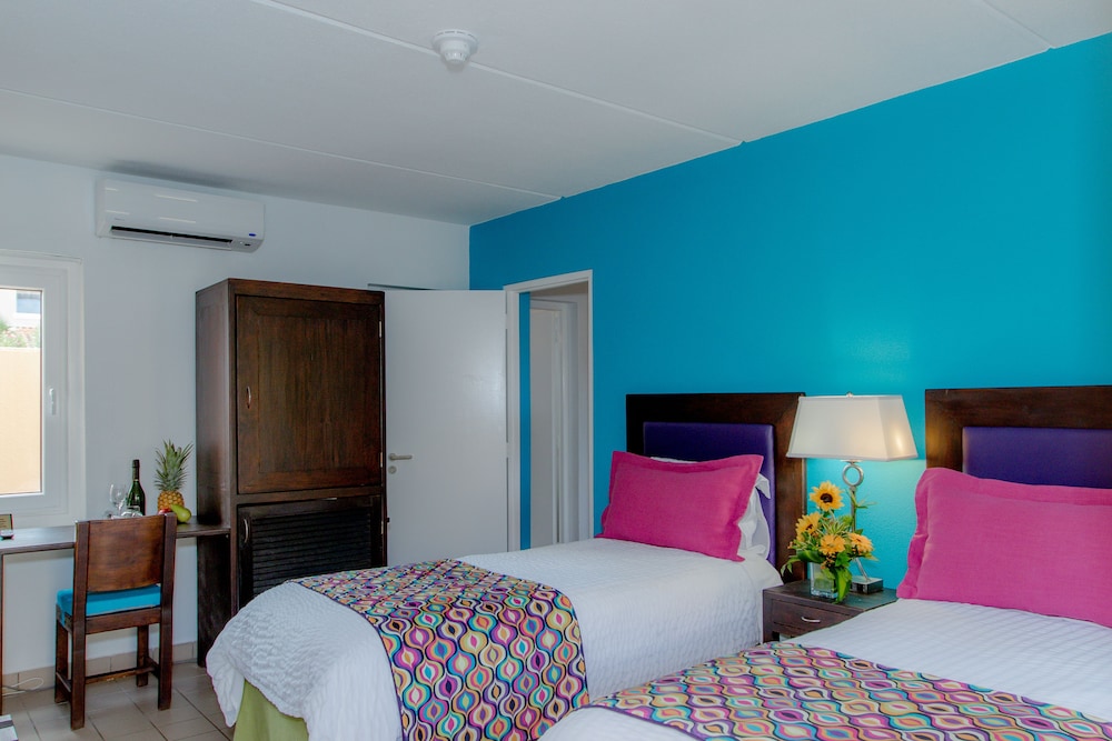 MVC Eagle Beach — Hotel rooms in Oranjestad, Aruba