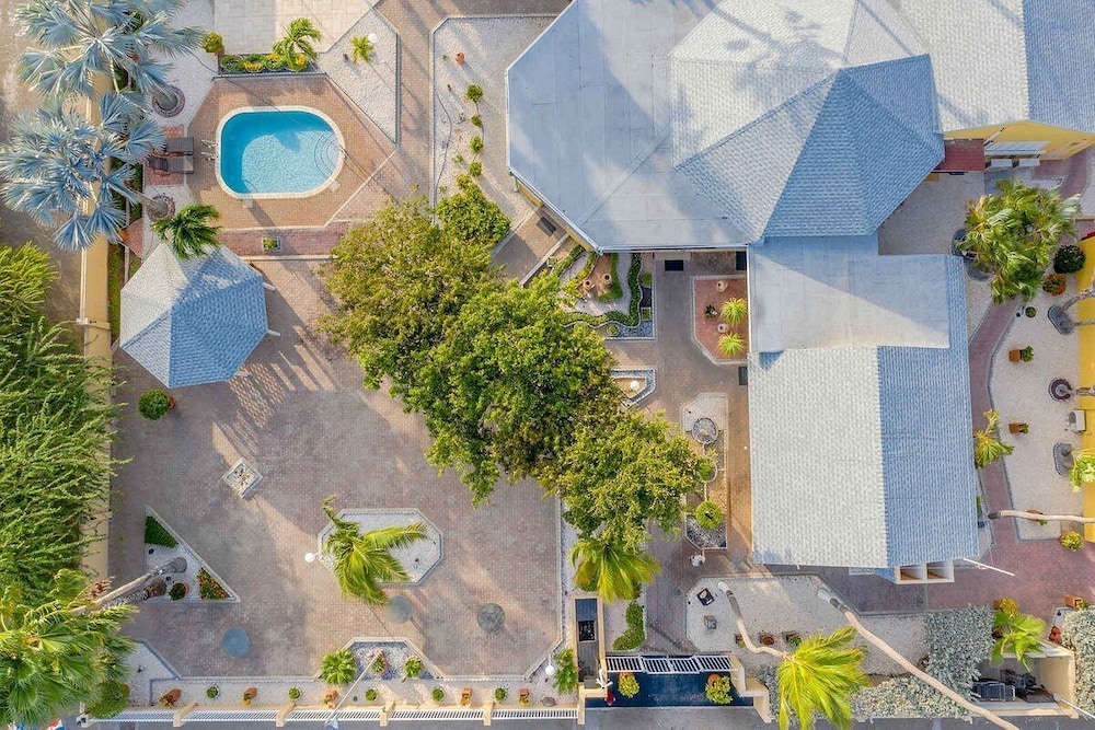 MVC Eagle Beach — Hotel building in Oranjestad, Aruba