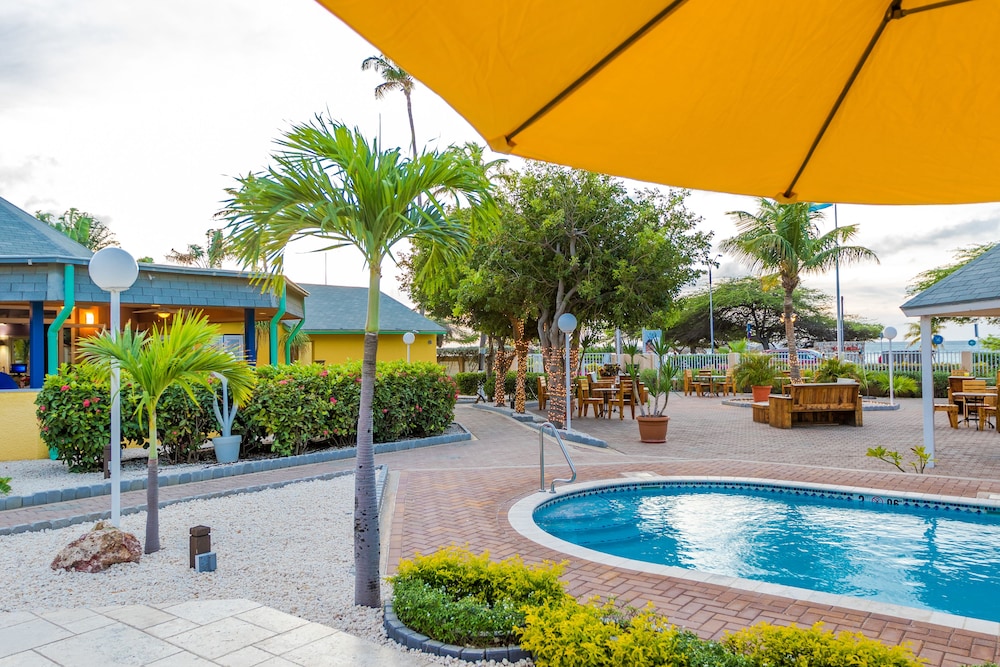 MVC Eagle Beach — Swimming pool in Oranjestad, Aruba