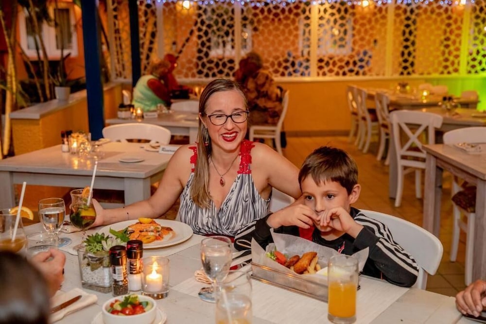 MVC Eagle Beach — Restaurant & bars in Oranjestad, Aruba