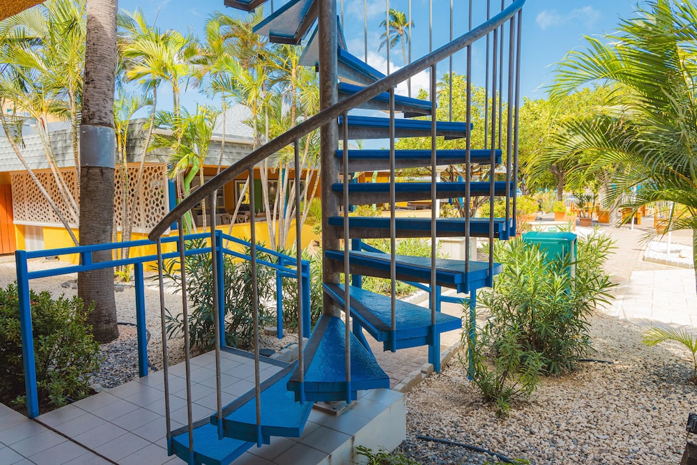 MVC Eagle Beach — Swimming pool in Oranjestad, Aruba