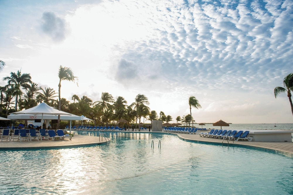Renaissance Wind Creek Aruba Resort — Swimming pool in Oranjestad, Aruba