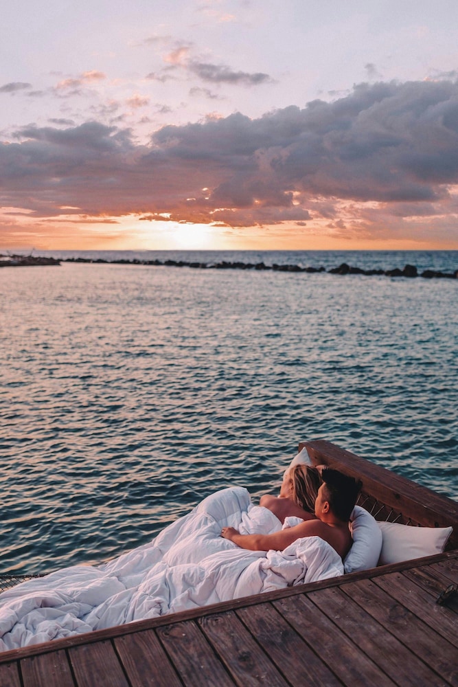 Renaissance Wind Creek Aruba Resort — Beach in Oranjestad, Aruba