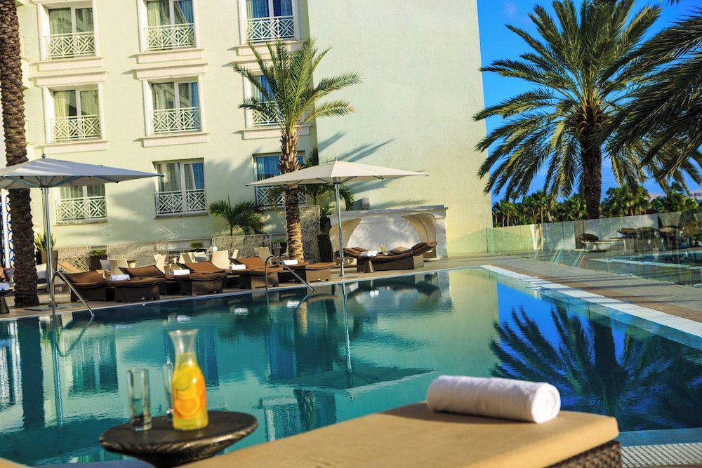 Renaissance Wind Creek Aruba Resort — Swimming pool in Oranjestad, Aruba