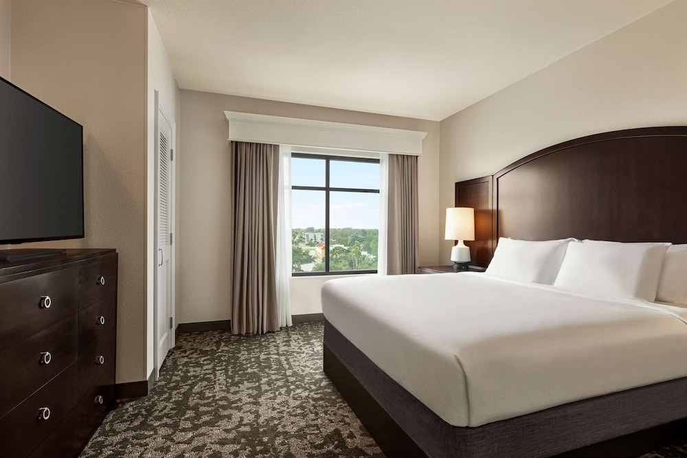 Embassy Suites by Hilton Orlando Lake Buena Vista South — Hotel rooms in Kissimmee, Florida