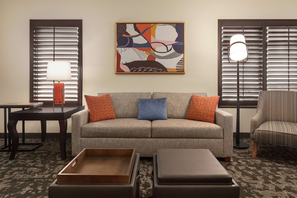 Embassy Suites by Hilton Orlando Lake Buena Vista South — Hotel rooms in Kissimmee, Florida