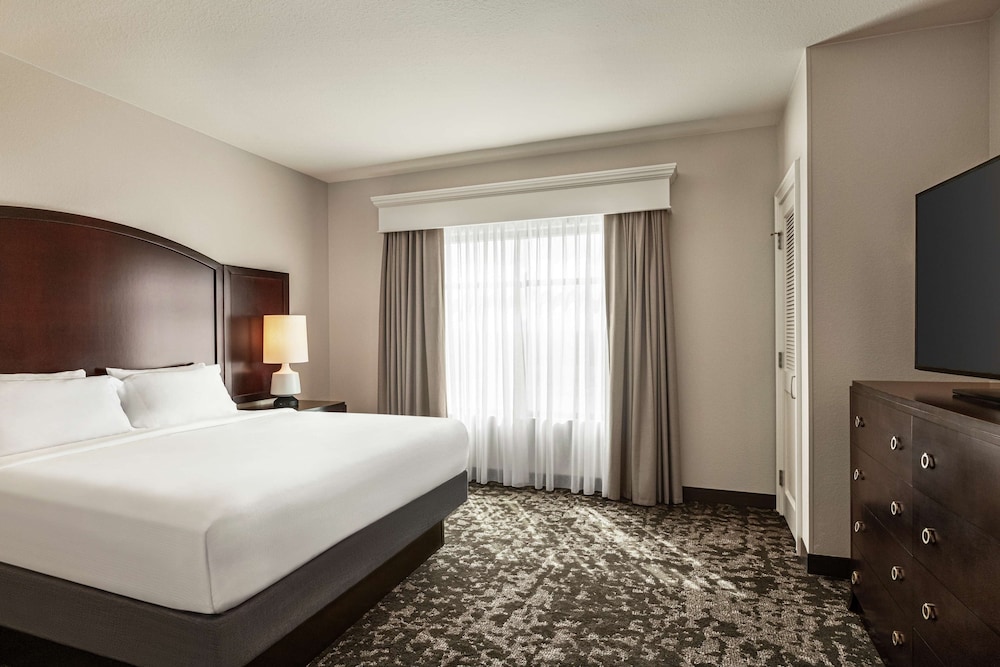 Embassy Suites by Hilton Orlando Lake Buena Vista South — Hotel rooms in Kissimmee, Florida