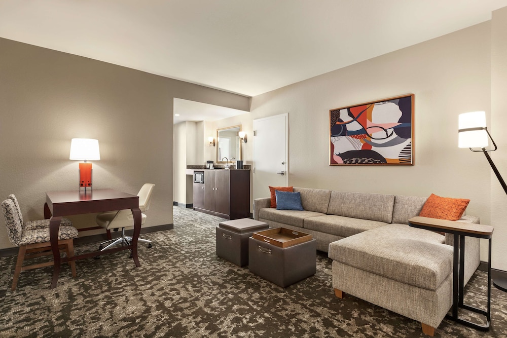 Embassy Suites by Hilton Orlando Lake Buena Vista South — Hotel rooms in Kissimmee, Florida
